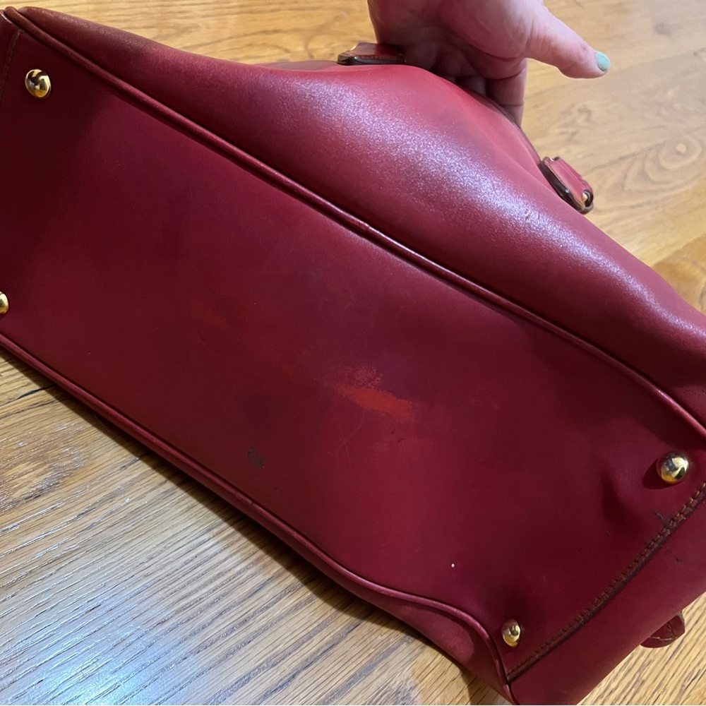Miu Miu Red Leather Duffel Bag with Structured Design - Picture 9 of 13